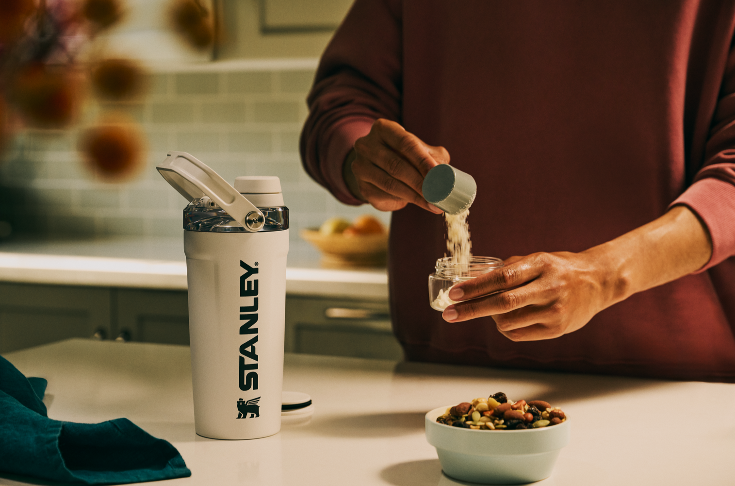Web_PNG_Square-H125-HoldTheMoment-ActivateShaker-Kitchen-Chalk-0001.png